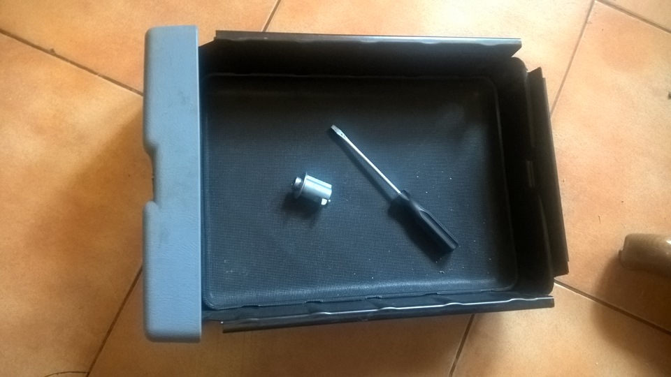 Замена замка на сейфе — Mercedes-Benz M-Class (W163), 3,2 л, 2001 года ...