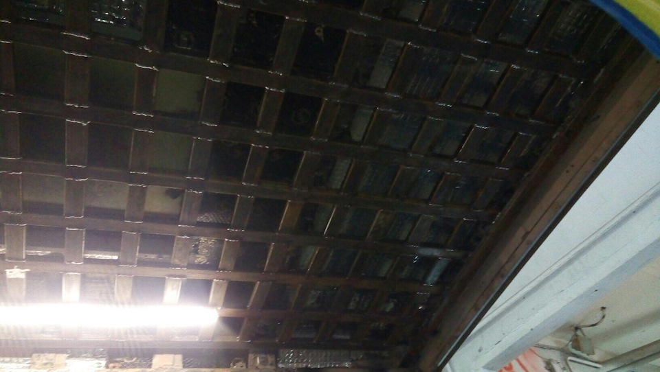 Приступили варить каркас для звуковой стены с крыши. Автозвука в наро ...