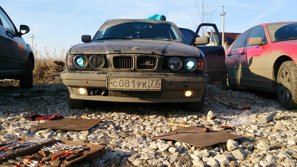 Bmw e34 hella black своими руками