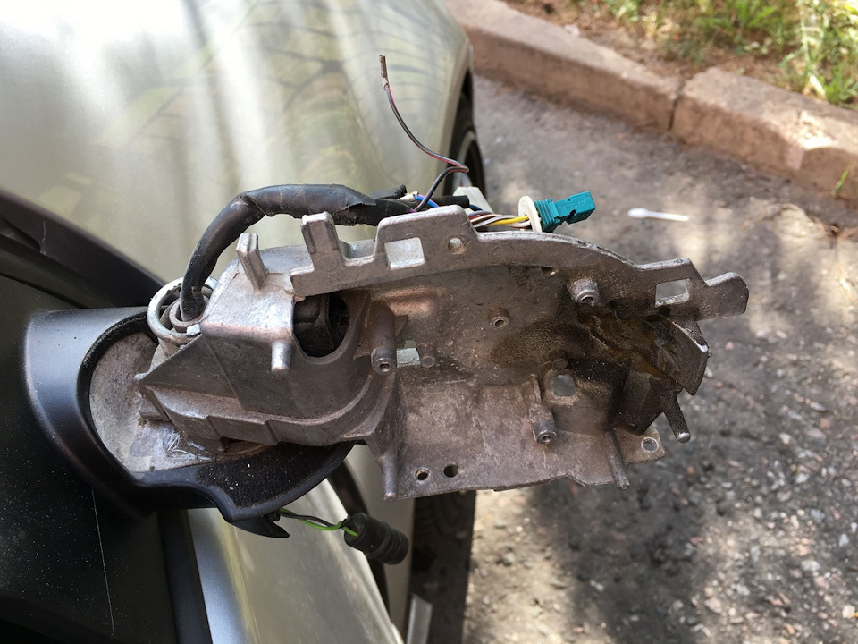 Ремонт боковых зеркал заднего вида — Volkswagen Golf Mk5 R32, 3,2 л ...