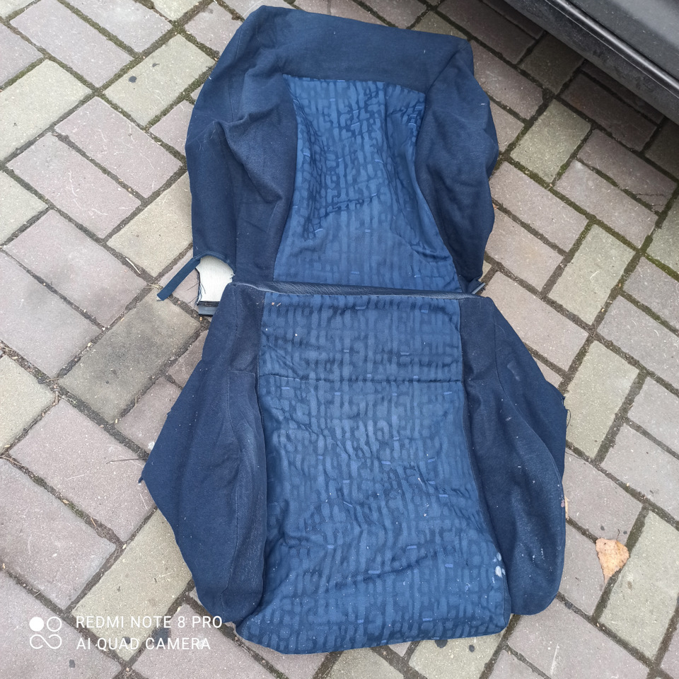 Обивка переднего сидения с WV В4 — VR6 на Volkswagen Golf Mk3 ...