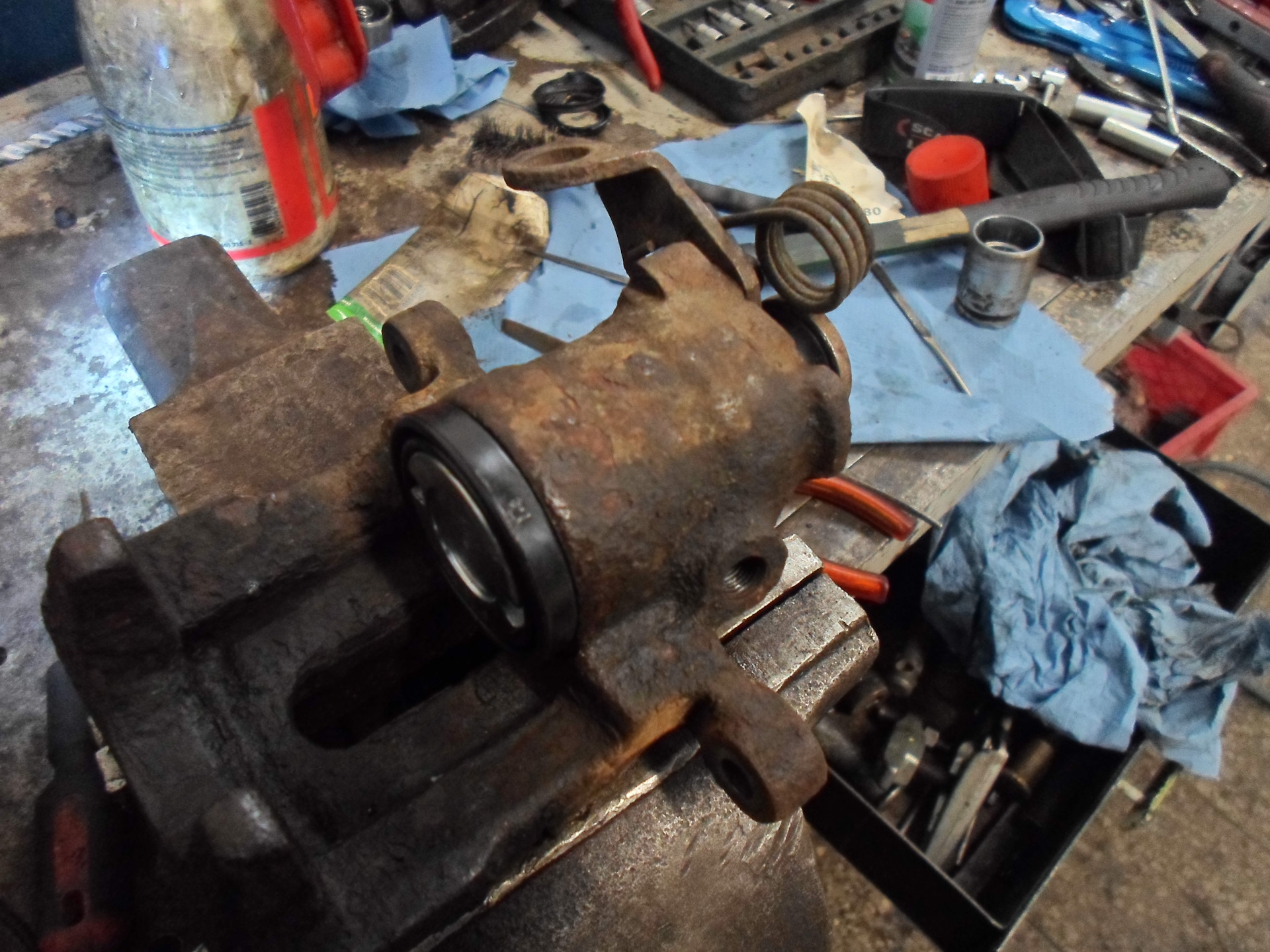 ремонт суппортов форд. переборка заднего суппорта форд фокус 2. задние суппорта ford scorpio. суппорт форд транзит 2. ремонт суппортов форд.