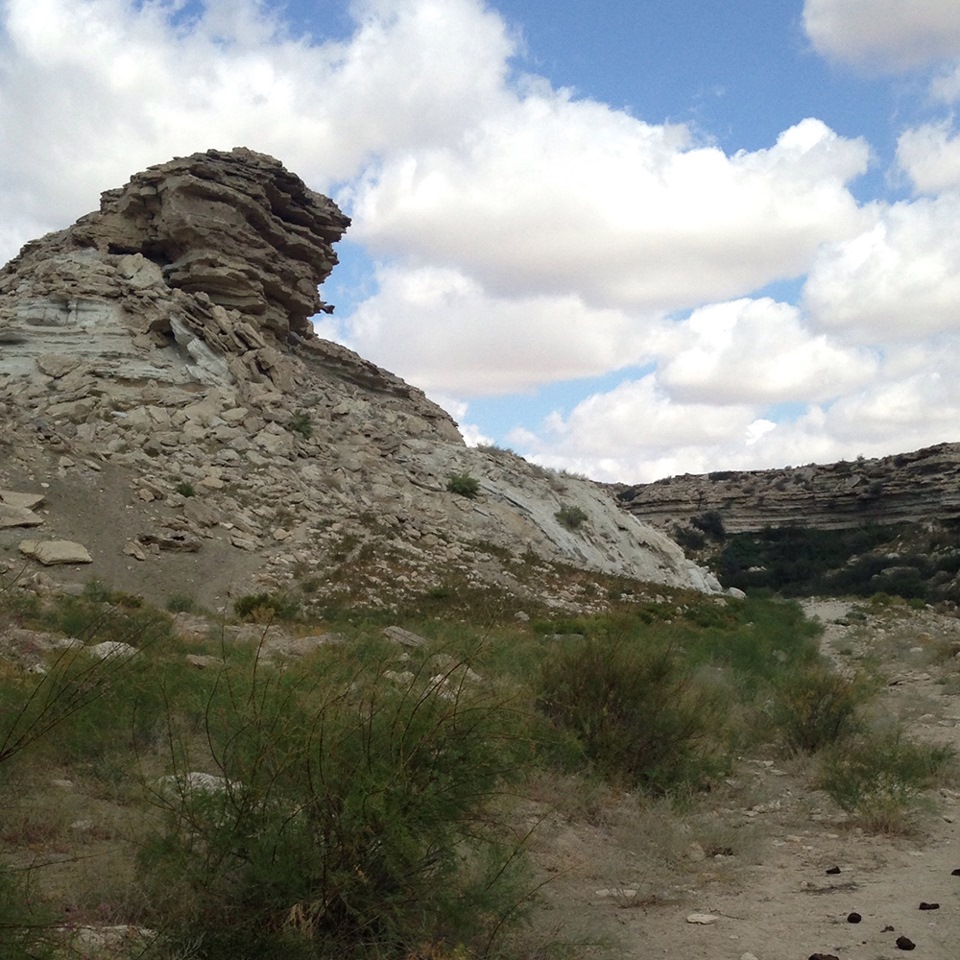 В ущелье. — Toyota Land Cruiser 100