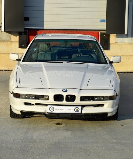 BMW 850 акула