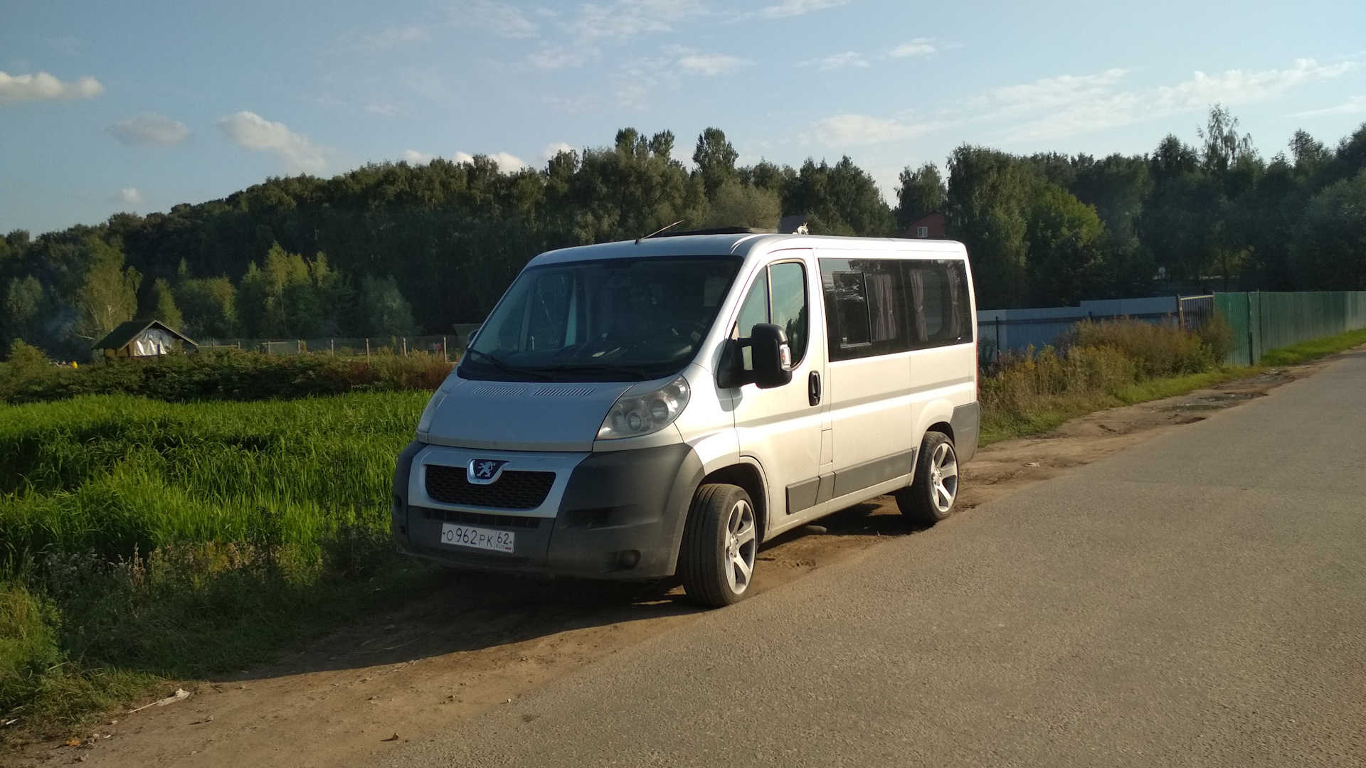 Пежо боксер 2.2 дизель. Пежо боксёр на r17. Peugeot Boxer r19. Peugeot Boxer r18. Пежо боксер 19.