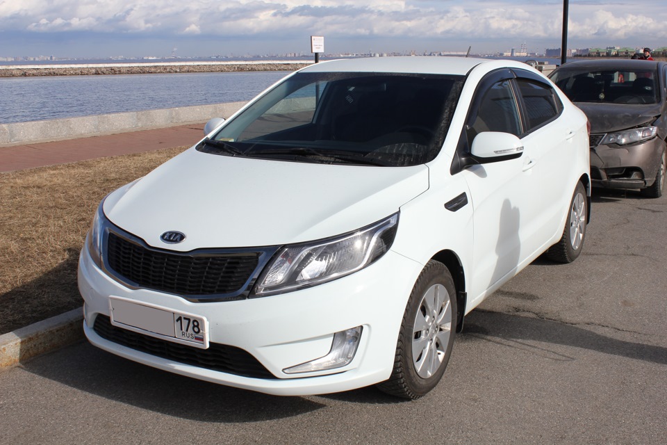 Белые рамки — KIA Rio (3G), 1,6 л, 2012 года | стайлинг | DRIVE2