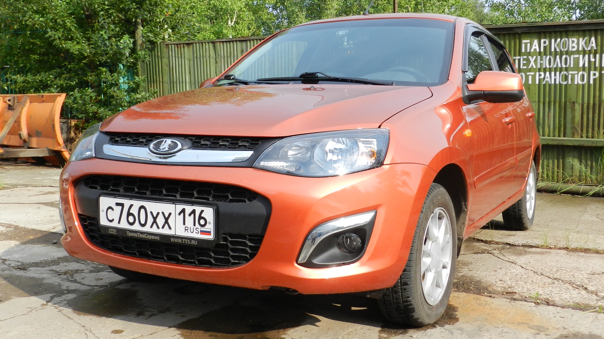 Lada Калина 2 хэтчбек 1.6 бензиновый 2013 | 2-магма на DRIVE2