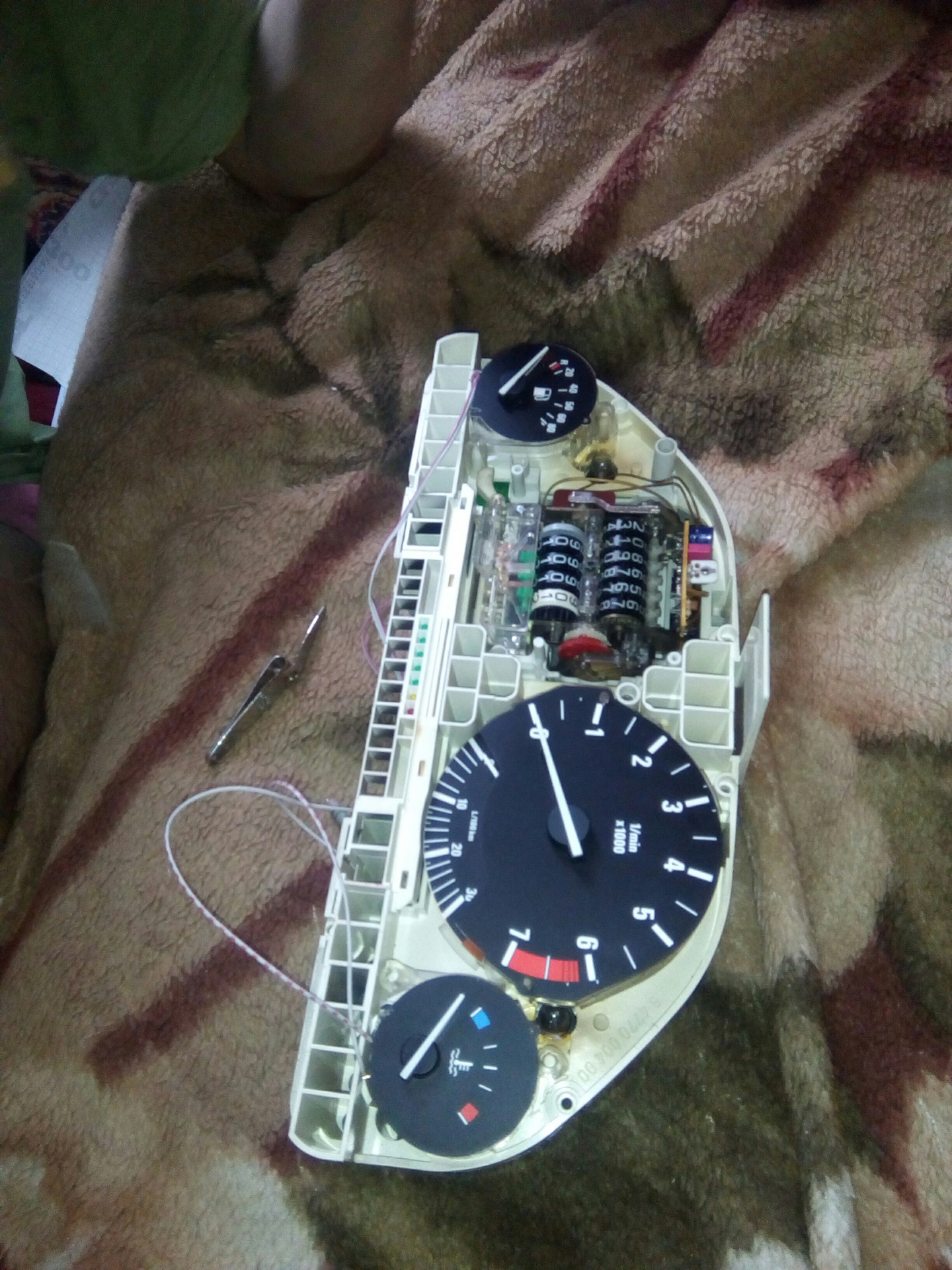 Подсветка щитка приборов, центральной консоли и магнитолы — BMW 5 ...