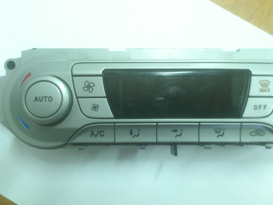 Кнопки климат контроля — Ford Focus Hatchback II, 1,8 л, 2009 года ...