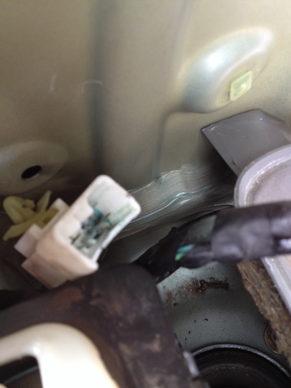 Шланг омывателя задний лачетти. Лачетти омыватель стекол. Омыватель заднего стекла нива. Система омывателя лобового стекла лачетти. Лачетти хэтчбек 1.