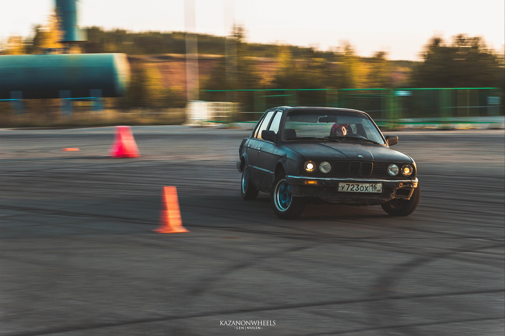 E30 drift. BMW e30 Drift. БМВ е30 дрифт. Е30 дрифт Ахун. Е30 бежевая дрифт Akhun.