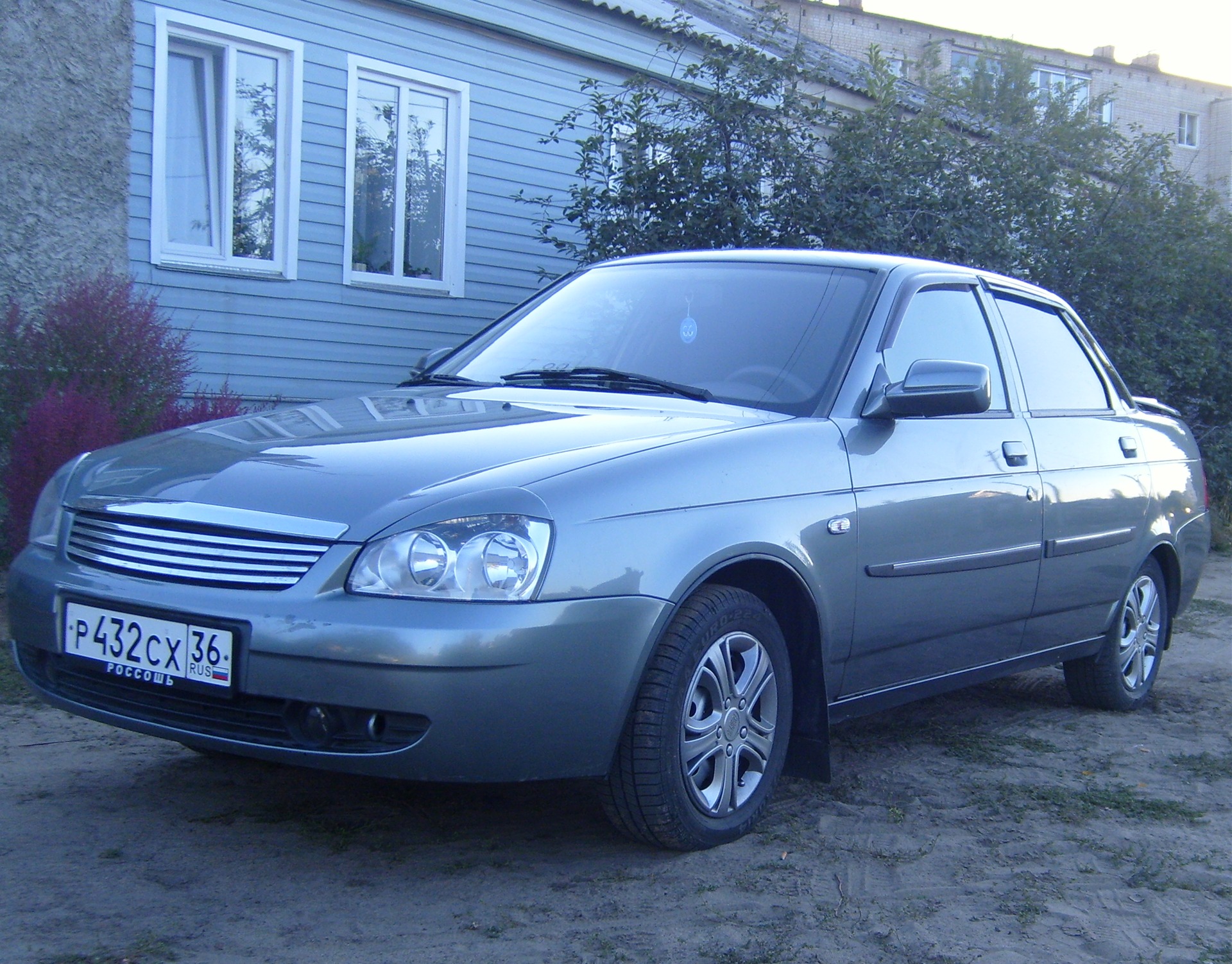 Молдинги — Lada Приора седан, 1,6 л, 2008 года | аксессуары | DRIVE2