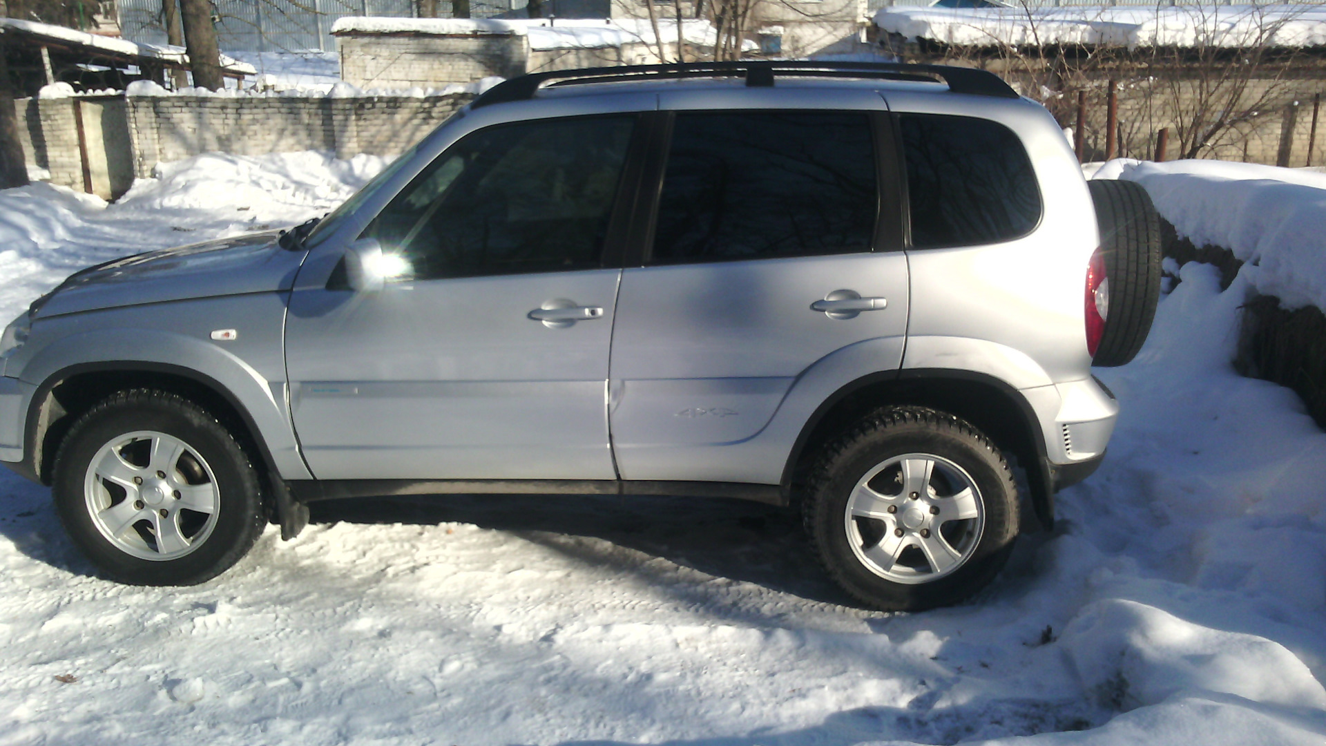 ШАЛЯТ ОБОРОТЫ — Chevrolet Niva, 1,7 л, 2011 года | поломка | DRIVE2