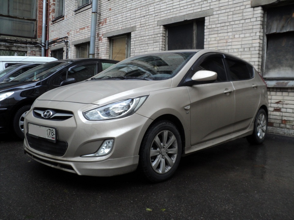 Реплика солярис. Hyundai Accent (Solaris) 1.6. Hyundai Solaris хэтчбек 2009. Hyundai Solaris хэтчбек 2012 обвес. Обвес Solaris 1.