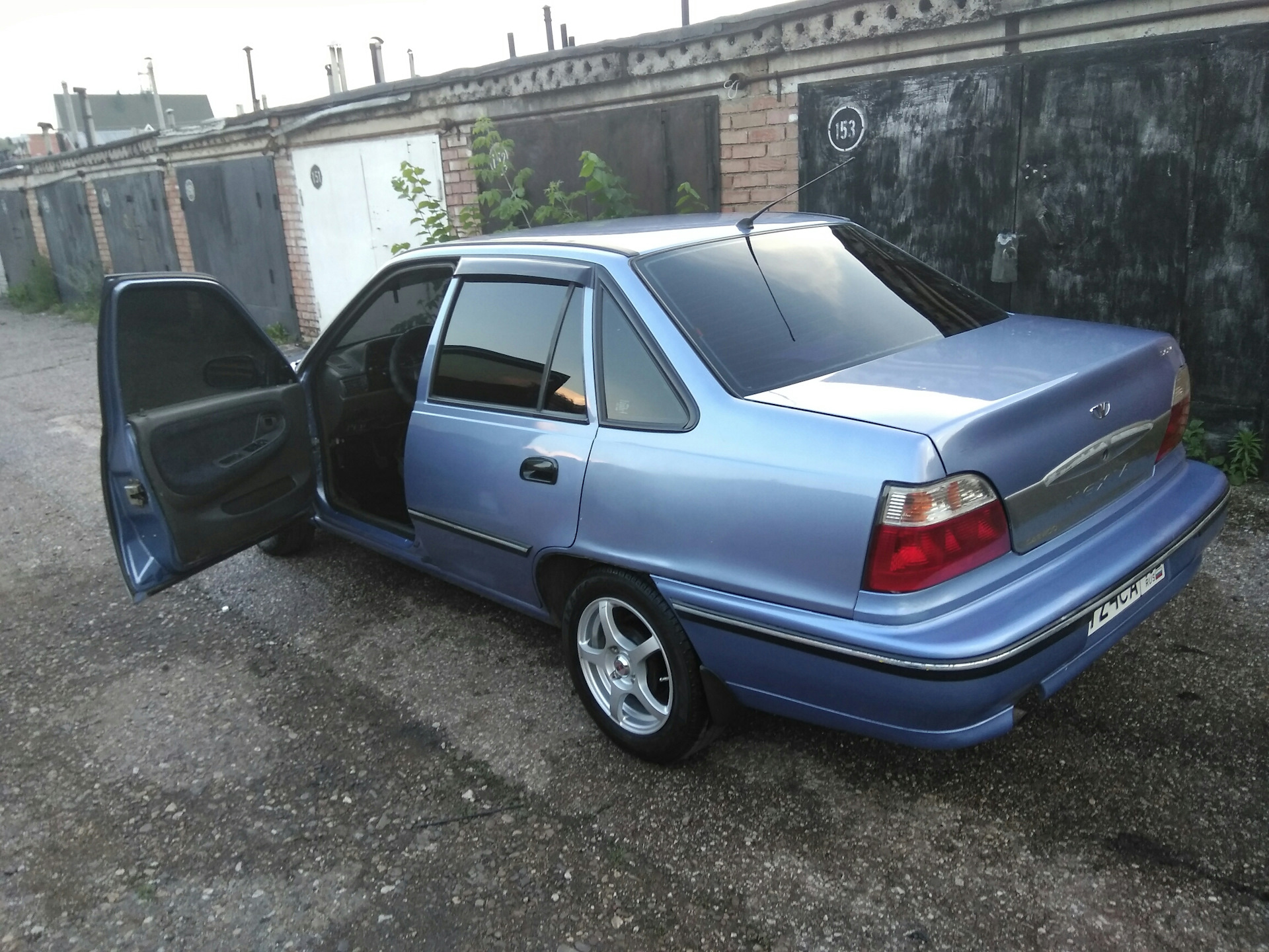 Uz Daewoo Nexia 1 1996