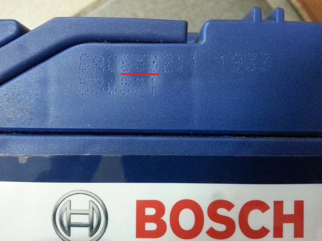 Аккумулятор автомобильный дата выпуска. АКБ Bosch Дата производства. Дата производства аккумулятора Bosch. Дата выпуска аккумулятора Bosch. Дата выпуска АКБ бош.