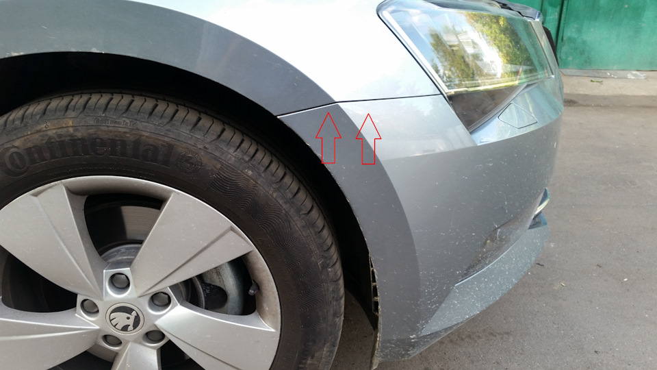 2 шурупа — Skoda Superb Mk3