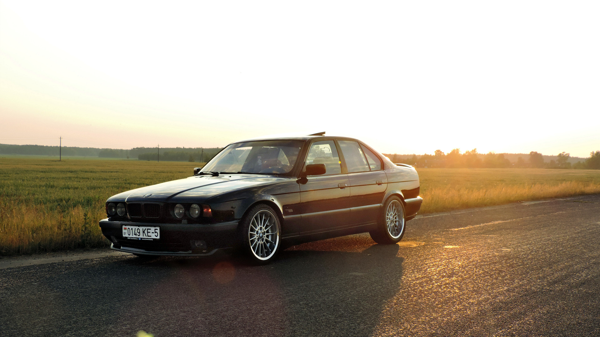 Е34 обои на телефон. BMW e34.