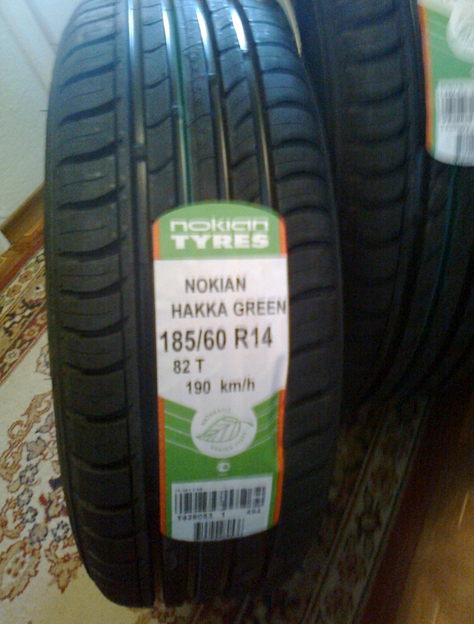 Nokian hakka green отзывы. Nokian Tyres Hakka Green 3. Резина лето Нокиан Хакка Грин. Tyres Hakka Green 3 185/60 Хендай акцент. Шины Нокиан Хакка Грин 3 потрескались.
