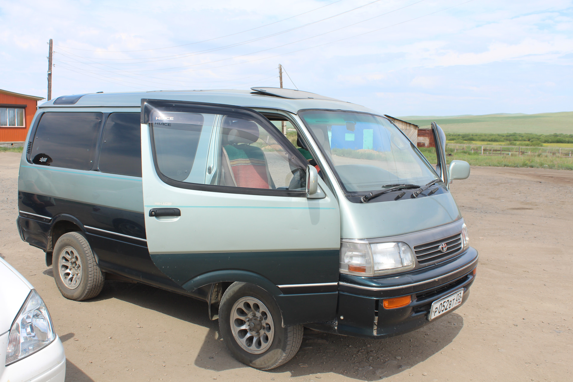 Toyota hiace диски. Тойота хайс 2017. Тойота хайс короткая база. Тойота хайс 1987 года. Документы тойота хайс.