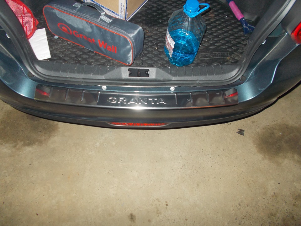 Накладка на бампер — Lada Гранта Лифтбек (1G), 1,6 л, 2014 года ...