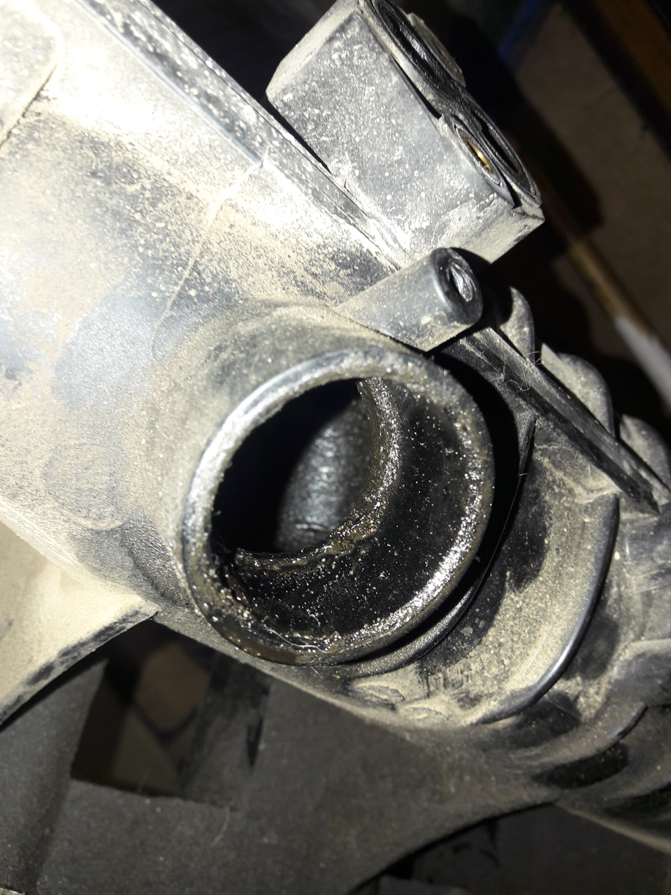 Решил почистить дроссель — Ford Explorer (2G), 4 л, 1995 года | своими ...