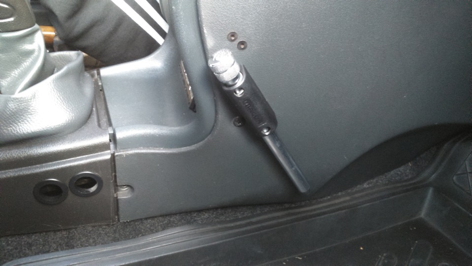 штыревой блокиратор на кпп dragon — Lada 2114, 1,6 л, 2012 года ...