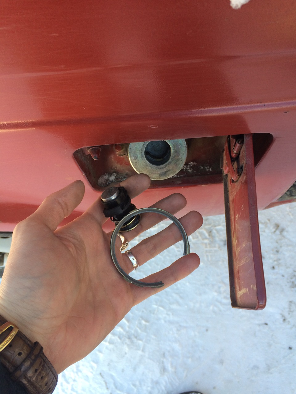 Слили бензин — Lada 4x4 3D, 1,7 л, 1997 года | поломка | DRIVE2