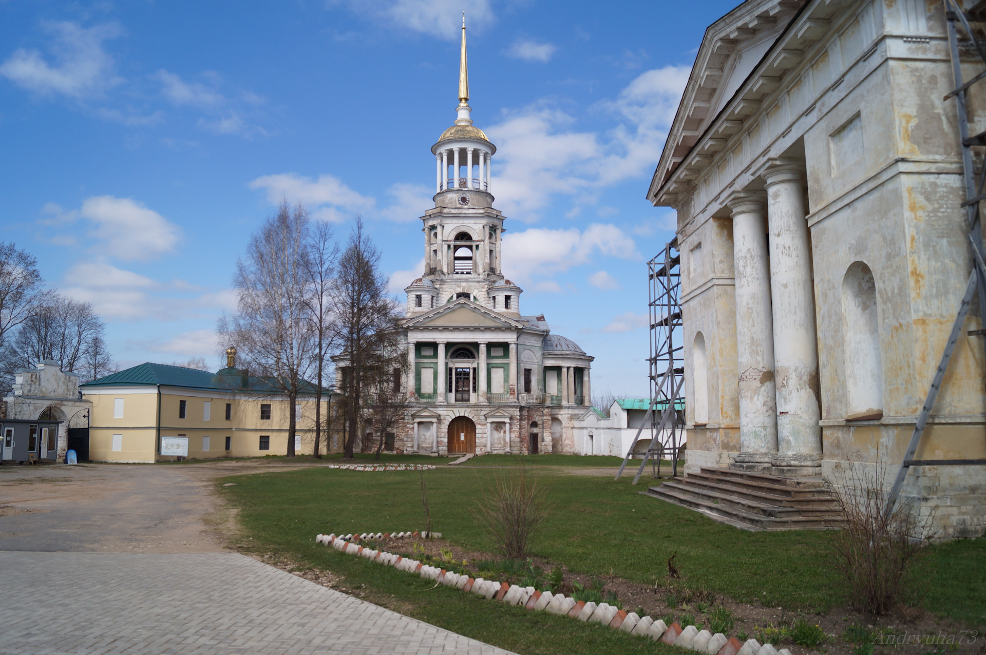 Надвратная Церковь Нерукотворного Спаса