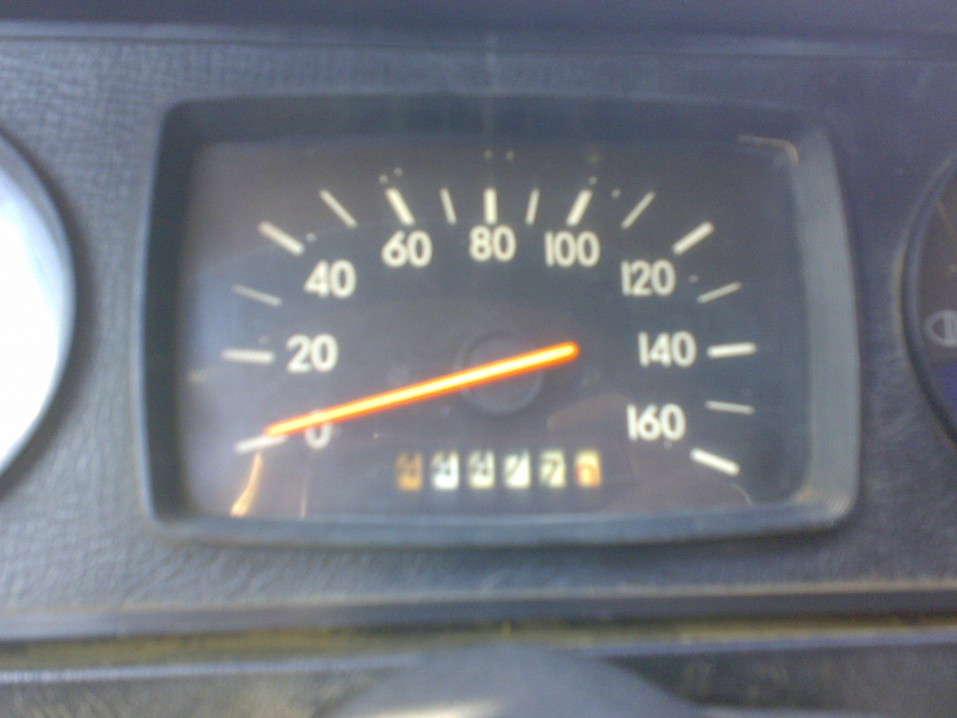 Ровно 700. Часы ваз копейка двойка. Заз таврия, 1993 расход топлива. Ровно ссср. Ровно 700.