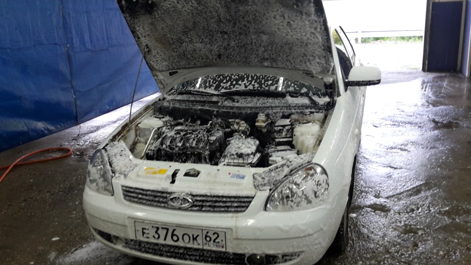 мойка моторного отсека. — Lada Приора седан, 1,6 л, 2009 года | мойка ...