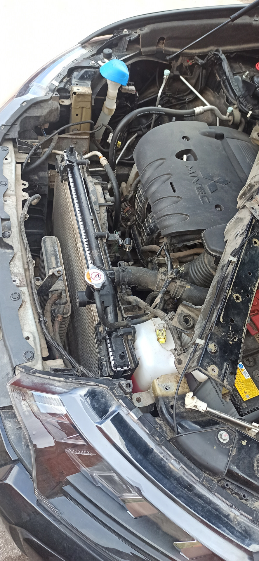 Замена конденсора кондиционера — Mitsubishi Outlander (3G), 2,4 л, 2016 ...