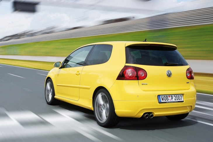 Volkswagen Golf 3 Р¶РµР»С‚С‹Р№