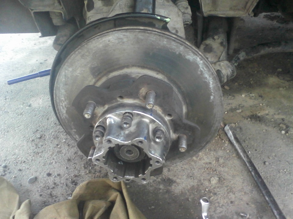 Замена привода и подшипников на ступице — Toyota Lite Ace, 2 л, 1991 ...