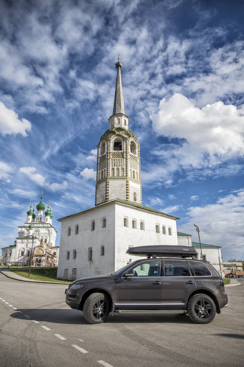 Весна. Соликамск. Церкви. — Volkswagen Touareg (1G), 3,6 л, 2008 года |  просто так | DRIVE2