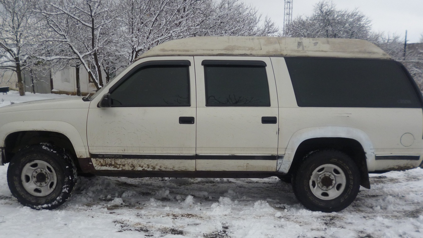 Chevrolet Suburban 9g