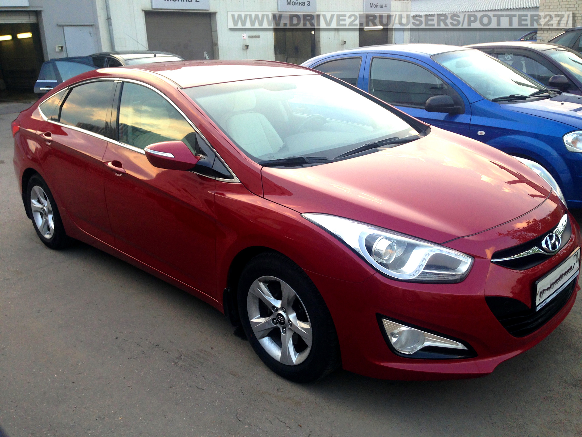 Авито 40. Хендай i40 красная. Хендай ай 40 красный. Hyundai i40 2011 красный. Hyundai i40 красный пленка.