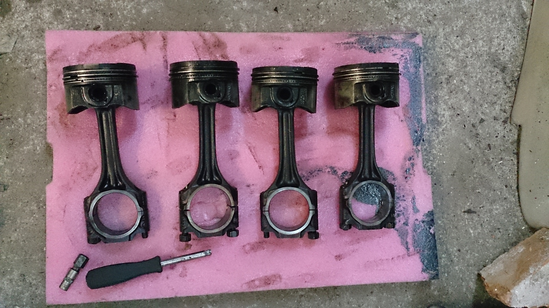 поршневая группа ауди 80 б3 1. поршень ауди 80 1. поршня ауди 80. поршень ауди 80 1. поршень ауди 80 1.