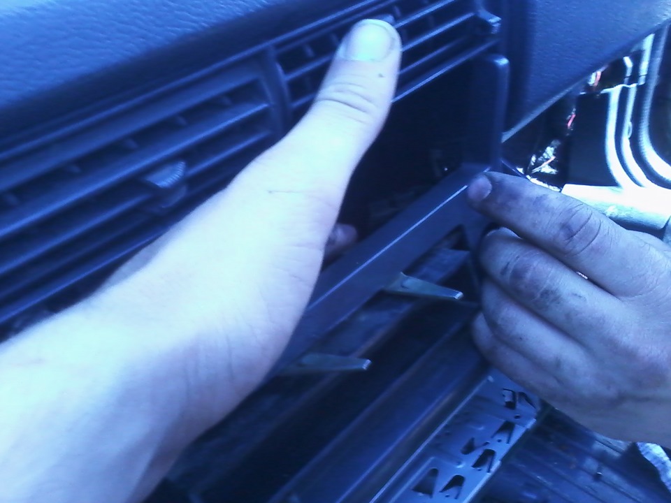 Замена декоративной накладки приборной панели — Lada 2109, 1,3 л, 1991 ...