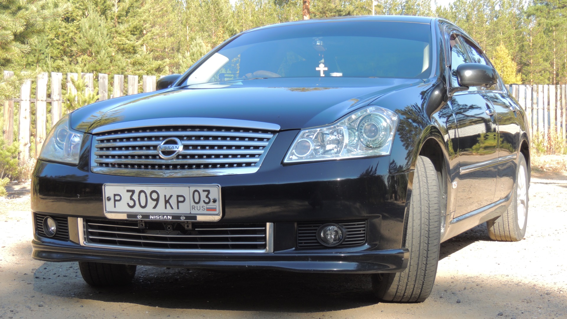 Nissan Fuga 2 5