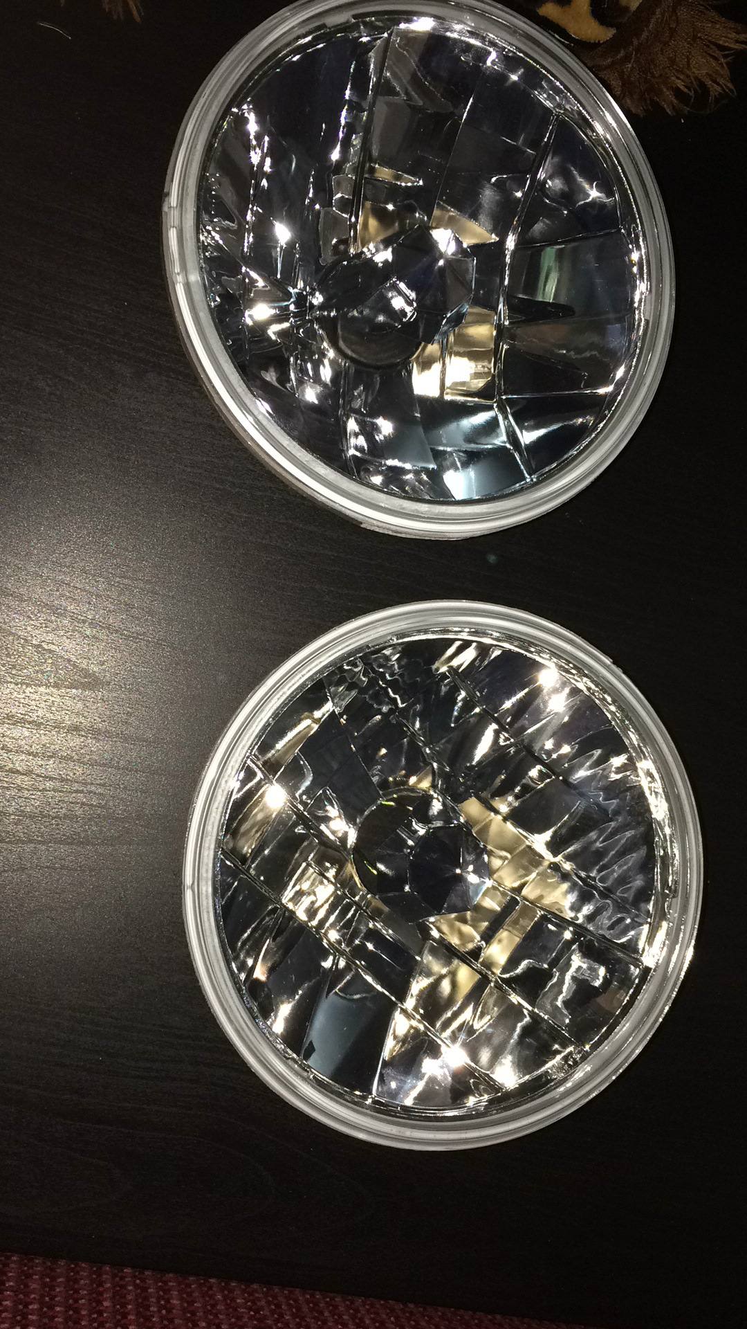 Светодиодная оптика уаз 3151. Фары хрусталь. Круглая фара хрусталь. Фары 2121 хрусталь. Оптика ваз 2121 hella.