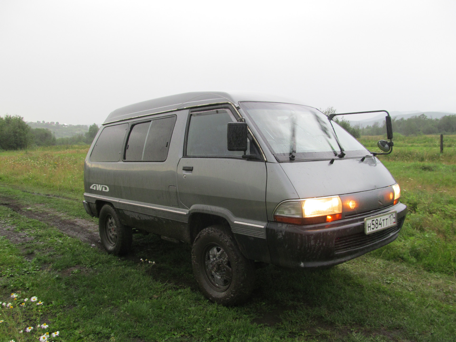 Тойота таун айс 2. Тойота Таун айс 1991. Toyota Town Ace 2g. Тойота Таун айс 1991 г.. Тойота Таун айс 1991 лифт.