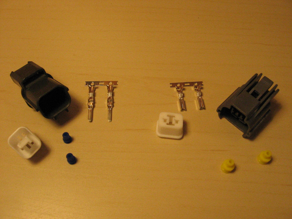 Разъемы поставляются в разобранном виде, с клеммами и резиновыми уплотнителями — разъемы влагостойкие. — Chevrolet Lacetti SW