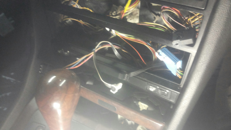 Photo from the logbook BMW 7 series (E38)