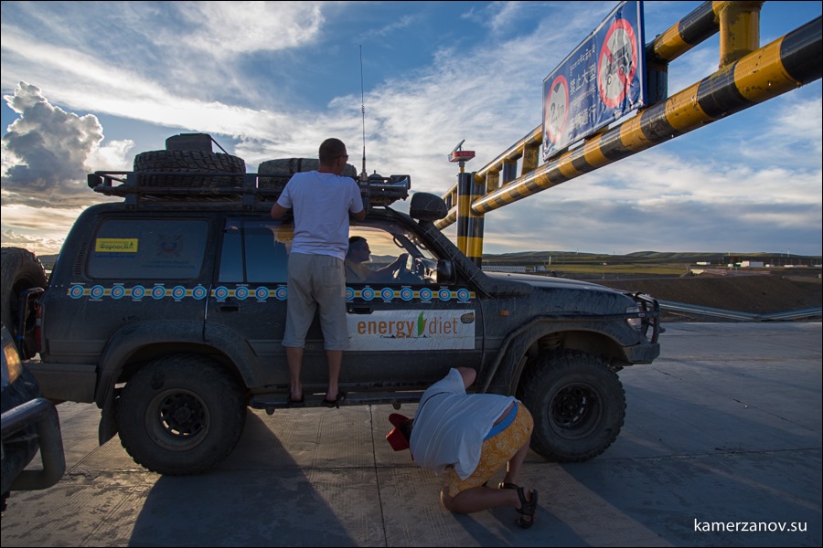 On the edge of Eurasia From Novosibirsk to Malaysia on SUVs Part V3 China From Lhasa to the border with Laos