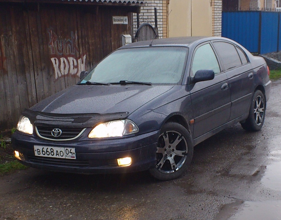 Авенсис 2001 Года Фото