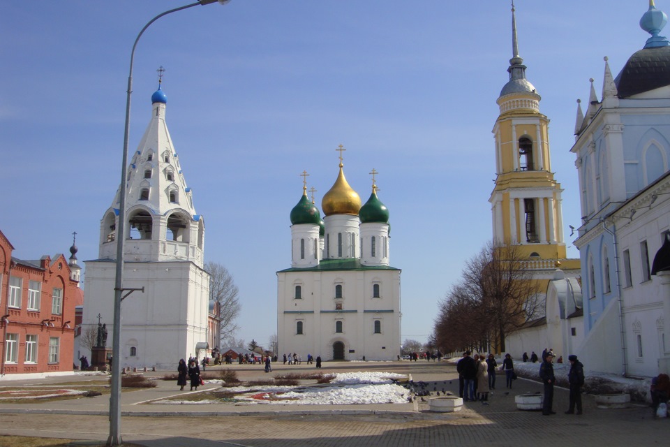 Коломна где погулять. Соборная площадь Коломна. Соборная площадь Коломна прошлое. Соборная площадь 4 Коломна. Соборная площадь Коломна зима.