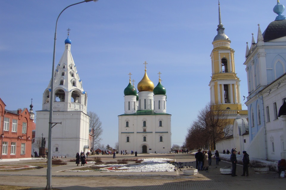 Погулять коломне. Соборная площадь Коломна. Соборная площадь Коломна прошлое. Соборная площадь 4 Коломна. Соборная площадь Коломна зима.