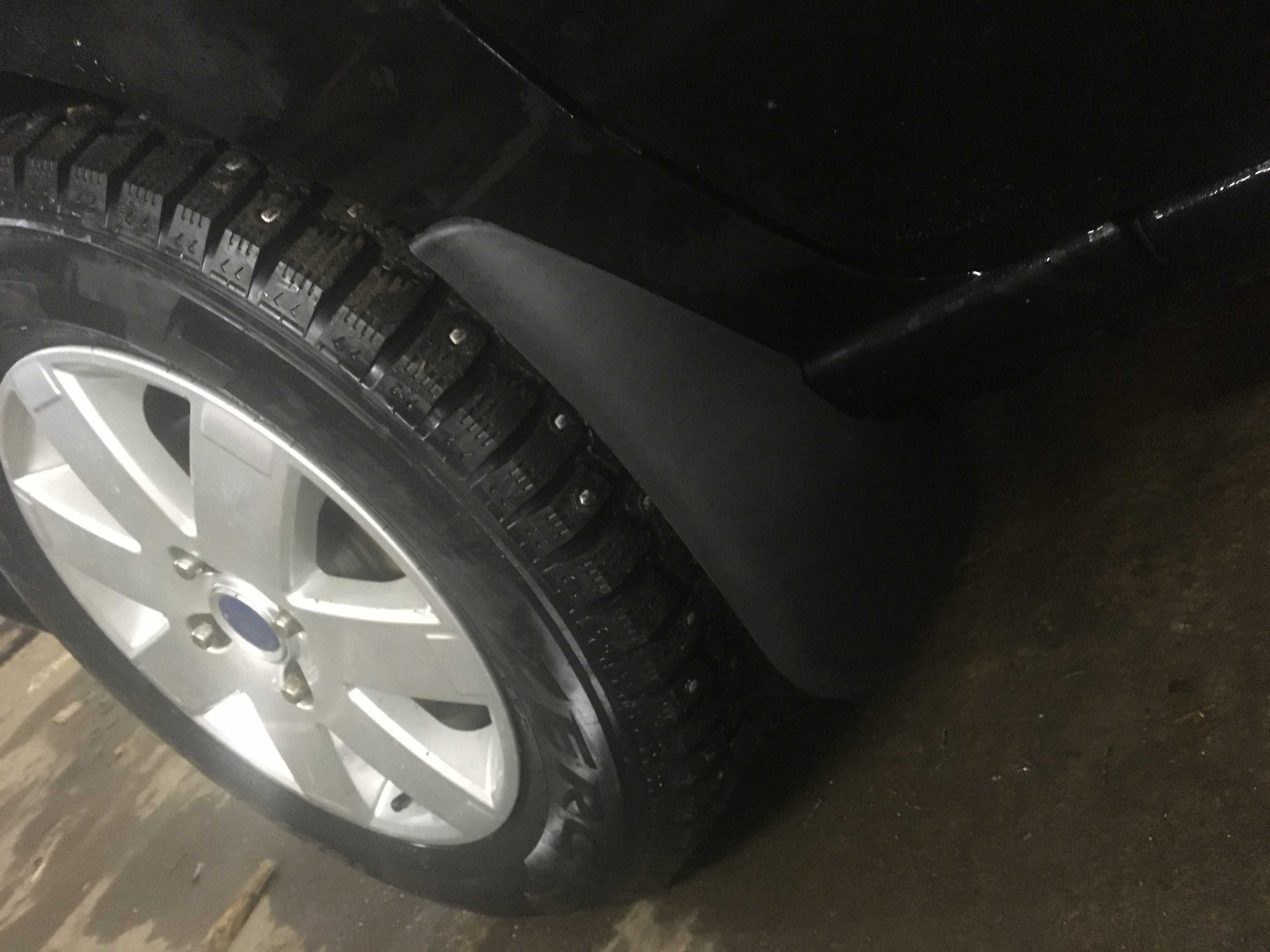 Установка передних брызговиков (под оригинал) — Ford Fusion, 1,4 л ...