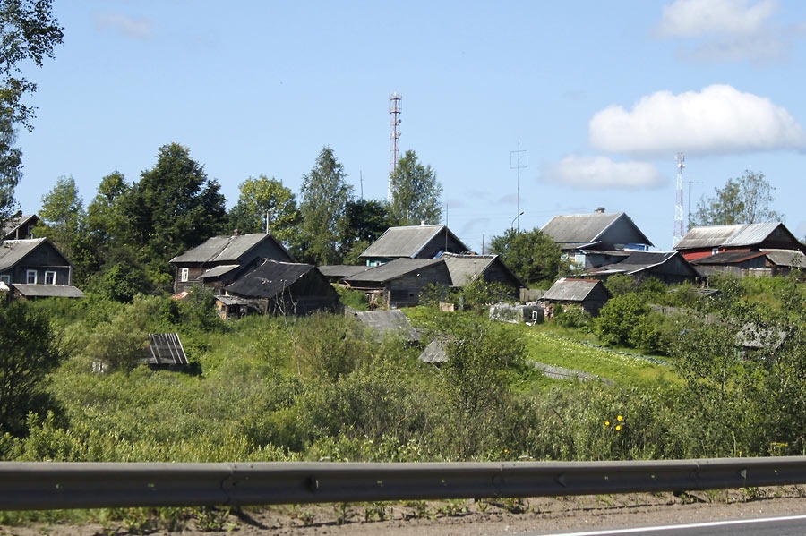 Село сейчас. Российская деревня сейчас. Некрасивая деревня а России. Бедная деревня.